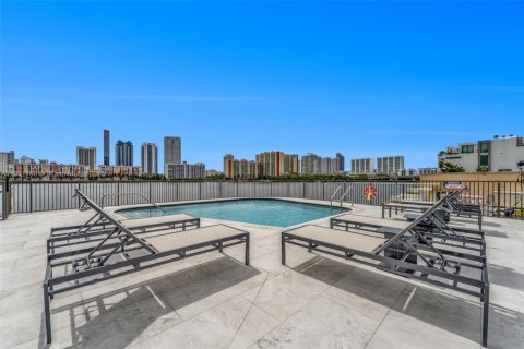 Condominio en venta en North Miami Beach, Florida, 2 dormitorios, 124.95 m2 № 1816377 - foto 30