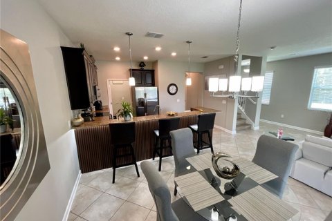 Townhouse in Orlando, Florida 3 bedrooms, 160.63 sq.m. № 2230787 - photo 14