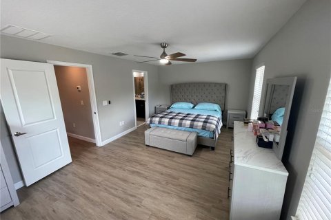 Townhouse in Orlando, Florida 3 bedrooms, 160.63 sq.m. № 2230787 - photo 19