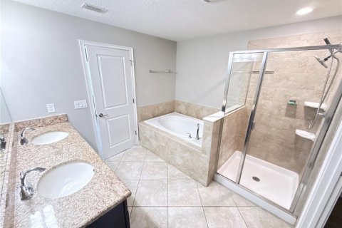 Townhouse in Orlando, Florida 3 bedrooms, 160.63 sq.m. № 2230787 - photo 24