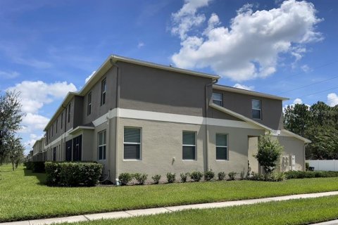 Townhouse in Orlando, Florida 3 bedrooms, 160.63 sq.m. № 2230787 - photo 4
