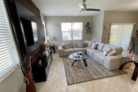Townhouse in Orlando, Florida 3 bedrooms, 160.63 sq.m. № 2230787 - photo 10