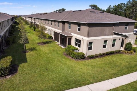 Townhouse in Orlando, Florida 3 bedrooms, 160.63 sq.m. № 2230787 - photo 3