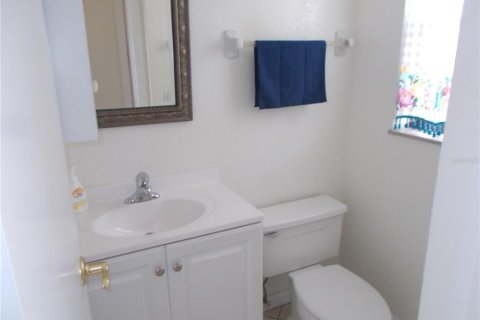Townhouse in Port Charlotte, Florida 2 bedrooms, 113.15 sq.m. № 2097687 - photo 15