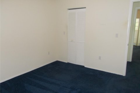 Townhouse in Port Charlotte, Florida 2 bedrooms, 113.15 sq.m. № 2097687 - photo 29