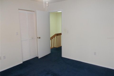 Townhouse in Port Charlotte, Florida 2 bedrooms, 113.15 sq.m. № 2097687 - photo 18