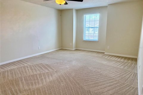 Townhouse in Winter Park, Florida 3 bedrooms, 173.91 sq.m. № 2213164 - photo 11