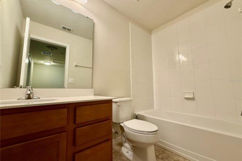 Townhouse in Winter Park, Florida 3 bedrooms, 173.91 sq.m. № 2213164 - photo 19