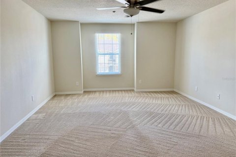 Townhouse in Winter Park, Florida 3 bedrooms, 173.91 sq.m. № 2213164 - photo 12