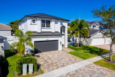 Villa ou maison à vendre à Miramar, Floride: 4 chambres, 246.66 m2 № 1999082 - photo 6