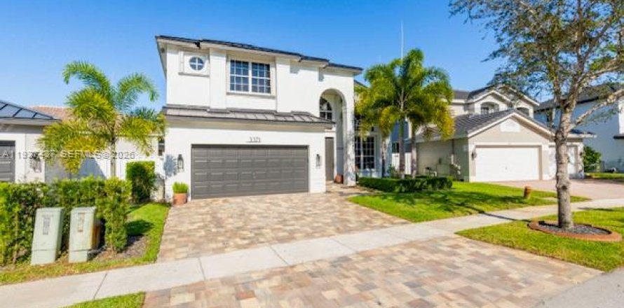 Villa ou maison à Miramar, Floride 4 chambres, 246.66 m2 № 1999082