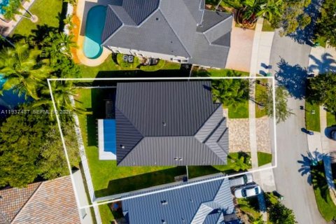 Villa ou maison à vendre à Miramar, Floride: 4 chambres, 246.66 m2 № 1999082 - photo 2