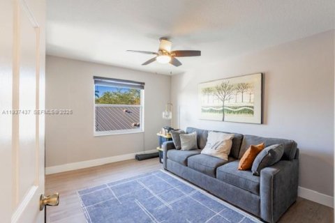 Villa ou maison à vendre à Miramar, Floride: 4 chambres, 246.66 m2 № 1999082 - photo 23