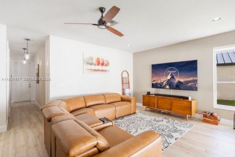 Villa ou maison à vendre à Miramar, Floride: 4 chambres, 246.66 m2 № 1999082 - photo 12