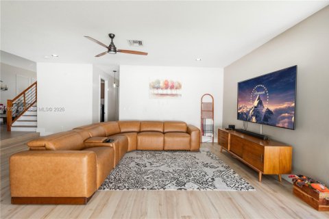 Villa ou maison à vendre à Miramar, Floride: 4 chambres, 246.66 m2 № 1999082 - photo 13