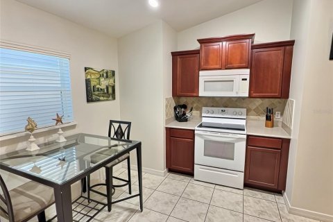 Casa en venta en Davenport, Florida, 5 dormitorios, 156.08 m2 № 2324189 - foto 6