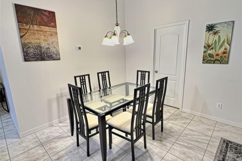 Casa en venta en Davenport, Florida, 5 dormitorios, 156.08 m2 № 2324189 - foto 7