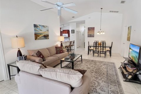 Casa en venta en Davenport, Florida, 5 dormitorios, 156.08 m2 № 2324189 - foto 9