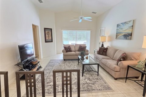 Casa en venta en Davenport, Florida, 5 dormitorios, 156.08 m2 № 2324189 - foto 8