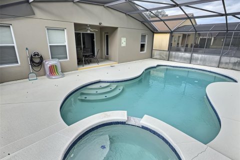 Casa en venta en Davenport, Florida, 5 dormitorios, 156.08 m2 № 2324189 - foto 2