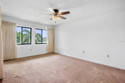 Condo in Sarasota, Florida, 2 bedrooms № 2214349 - photo 16