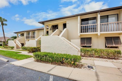 Condo in Sarasota, Florida, 2 bedrooms  № 2214349