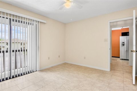 Condo in Sarasota, Florida, 2 bedrooms № 2214349 - photo 21