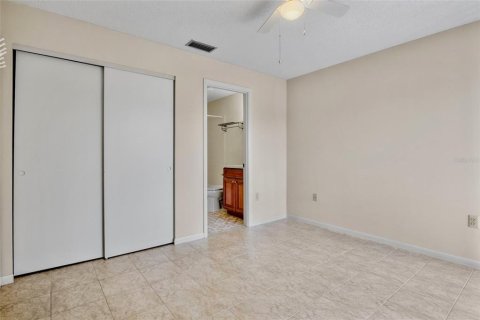Condo in Sarasota, Florida, 2 bedrooms № 2214349 - photo 22