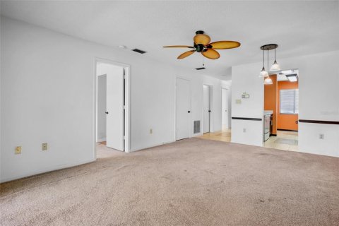 Condo in Sarasota, Florida, 2 bedrooms № 2214349 - photo 7