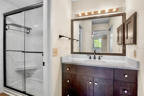 Condo in Sarasota, Florida, 2 bedrooms № 2214349 - photo 19