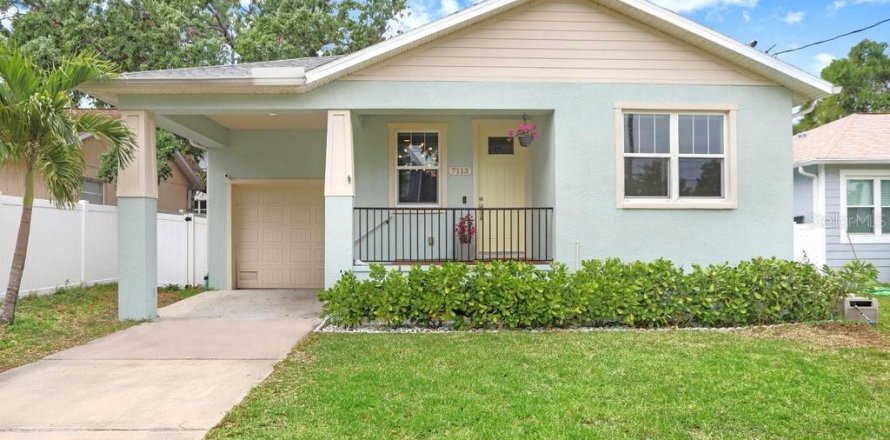 House in Tampa, Florida 3 bedrooms, 148.74 sq.m. № 1628564