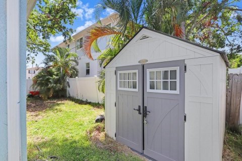 House in Tampa, Florida 3 bedrooms, 148.74 sq.m. № 1628564 - photo 26