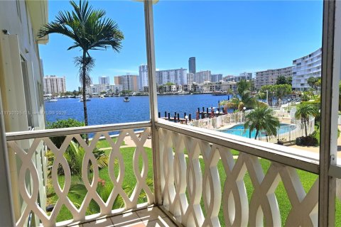 Condo à Hallandale Beach, Floride, 1 chambre  № 1961482