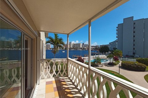 Copropriété à vendre à Hallandale Beach, Floride: 1 chambre, 67.82 m2 № 1961482 - photo 24