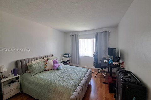 Copropriété à vendre à Hallandale Beach, Floride: 1 chambre, 67.82 m2 № 1961482 - photo 12