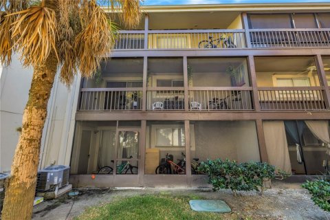 Condominio en Tampa, Florida, 2 dormitorios  № 2099142