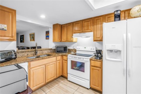 Condominio en venta en Tampa, Florida, 2 dormitorios, 99.22 m2 № 2099142 - foto 3