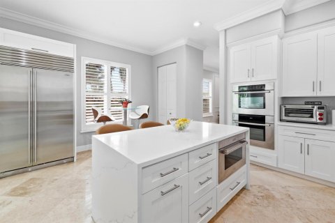 House in Wellington, Florida 6 bedrooms, 377.37 sq.m. № 2392054 - photo 11