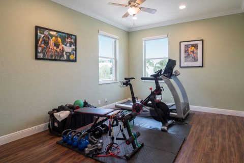 House in Wellington, Florida 6 bedrooms, 377.37 sq.m. № 2392054 - photo 27