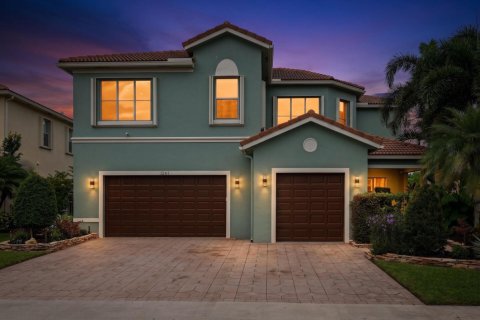 House in Wellington, Florida 6 bedrooms, 377.37 sq.m. № 2392054 - photo 30