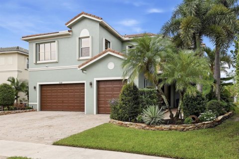 House in Wellington, Florida 6 bedrooms, 377.37 sq.m. № 2392054 - photo 2