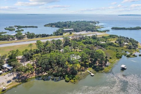 House in Cedar Key, Florida 3 bedrooms, 242.66 sq.m. № 2098879 - photo 11