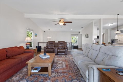 House in Cedar Key, Florida 3 bedrooms, 242.66 sq.m. № 2098879 - photo 26