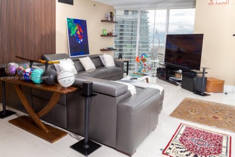 Condominio en alquiler en Miami, Florida, 3 dormitorios, 169.55 m2 № 2029320 - foto 7