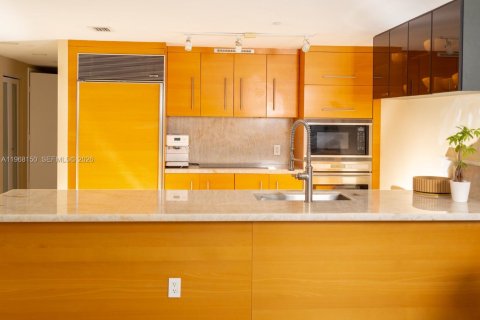 Condominio en alquiler en Miami, Florida, 3 dormitorios, 169.55 m2 № 2029320 - foto 19