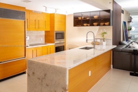 Condominio en alquiler en Miami, Florida, 3 dormitorios, 169.55 m2 № 2029320 - foto 8