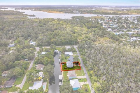 Casa en venta en Crystal River, Florida, 4 dormitorios, 235.04 m2 № 2097250 - foto 13