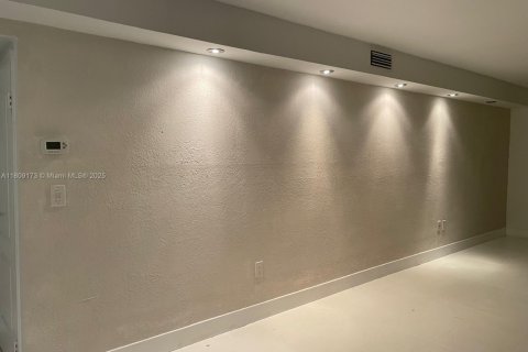 Condo in Aventura, Florida, 2 bedrooms  № 1750437 - photo 10