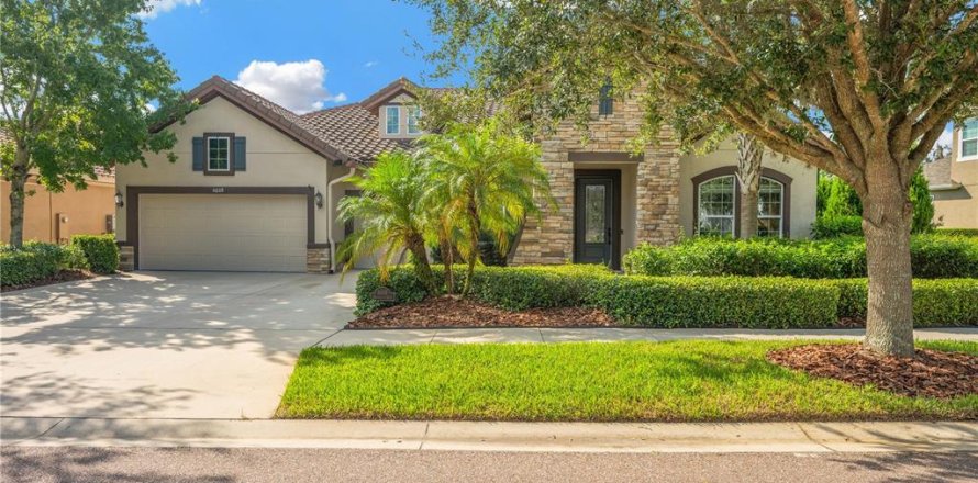 Casa en Fish Hawk, Florida 5 dormitorios, 270.07 m2 № 1910805