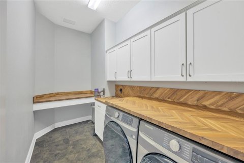 Casa en venta en Fish Hawk, Florida, 5 dormitorios, 270.07 m2 № 1910805 - foto 22